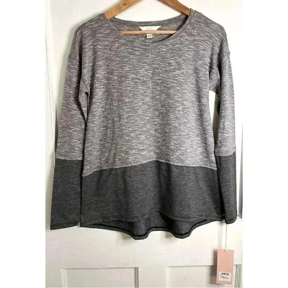 BNWT Women’s Sun and Shadows  Sweater in Grey Size Small